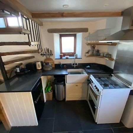 9A Viaduct Cottage - The Cosiest Bolthole In The Sw! هايلي المظهر الخارجي الصورة
