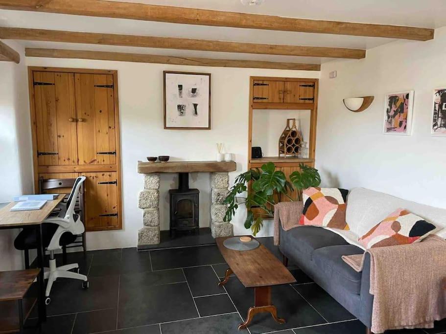 9A Viaduct Cottage - The Cosiest Bolthole In The Sw! هايلي المظهر الخارجي الصورة
